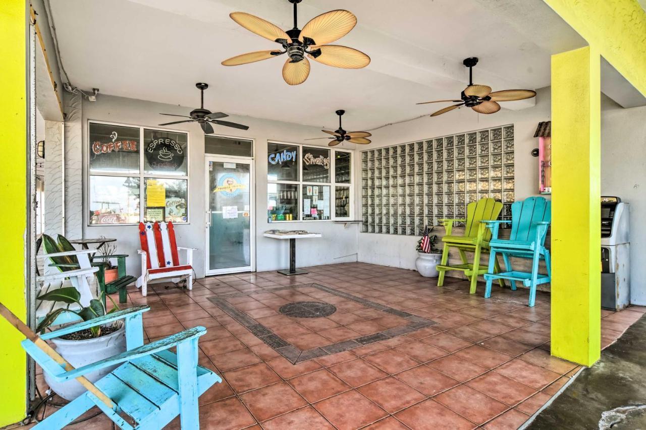 Idyllic Pass-A-Grille Studio - Walk To The Beach! St. Pete Beach Exterior photo